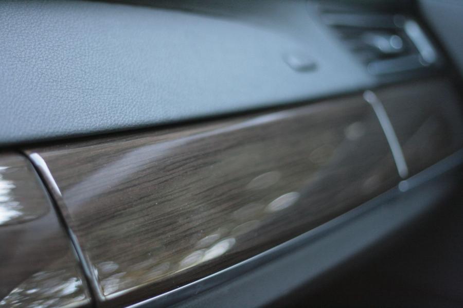  BMW 750iL 2009 года  (фото 15 из 30)